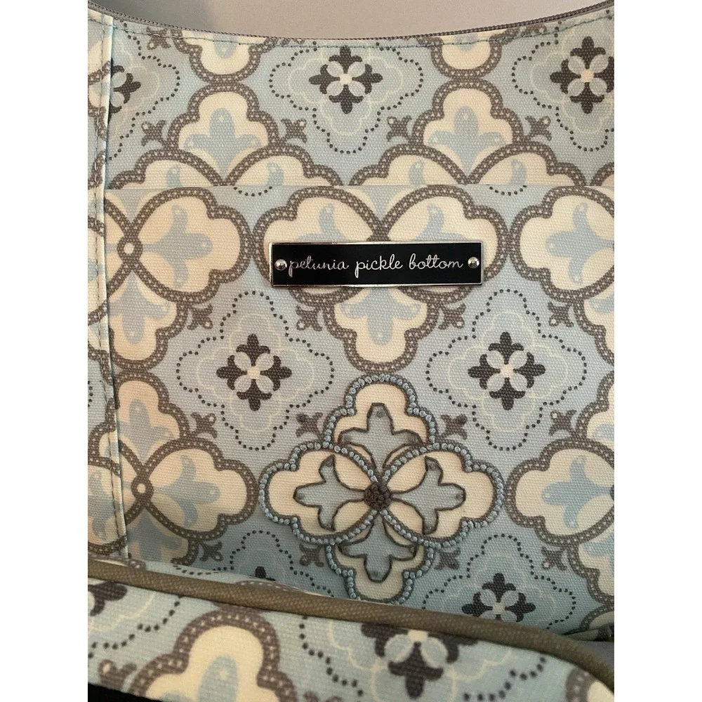 PETUNIA PICKLE BOTTOM Touring Tote Classically Crete Diaper Bag Pad Small Bag